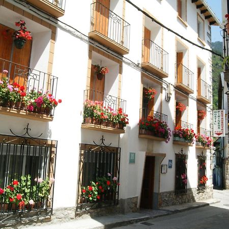 Hostal Pirineos Meliz Bielsa Kültér fotó
