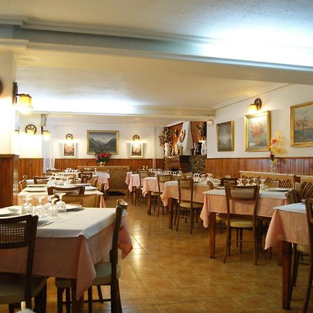 Hostal Pirineos Meliz Bielsa Kültér fotó