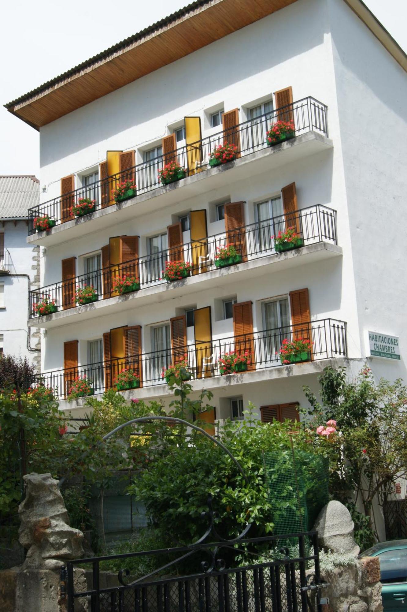 Hostal Pirineos Meliz Bielsa Kültér fotó