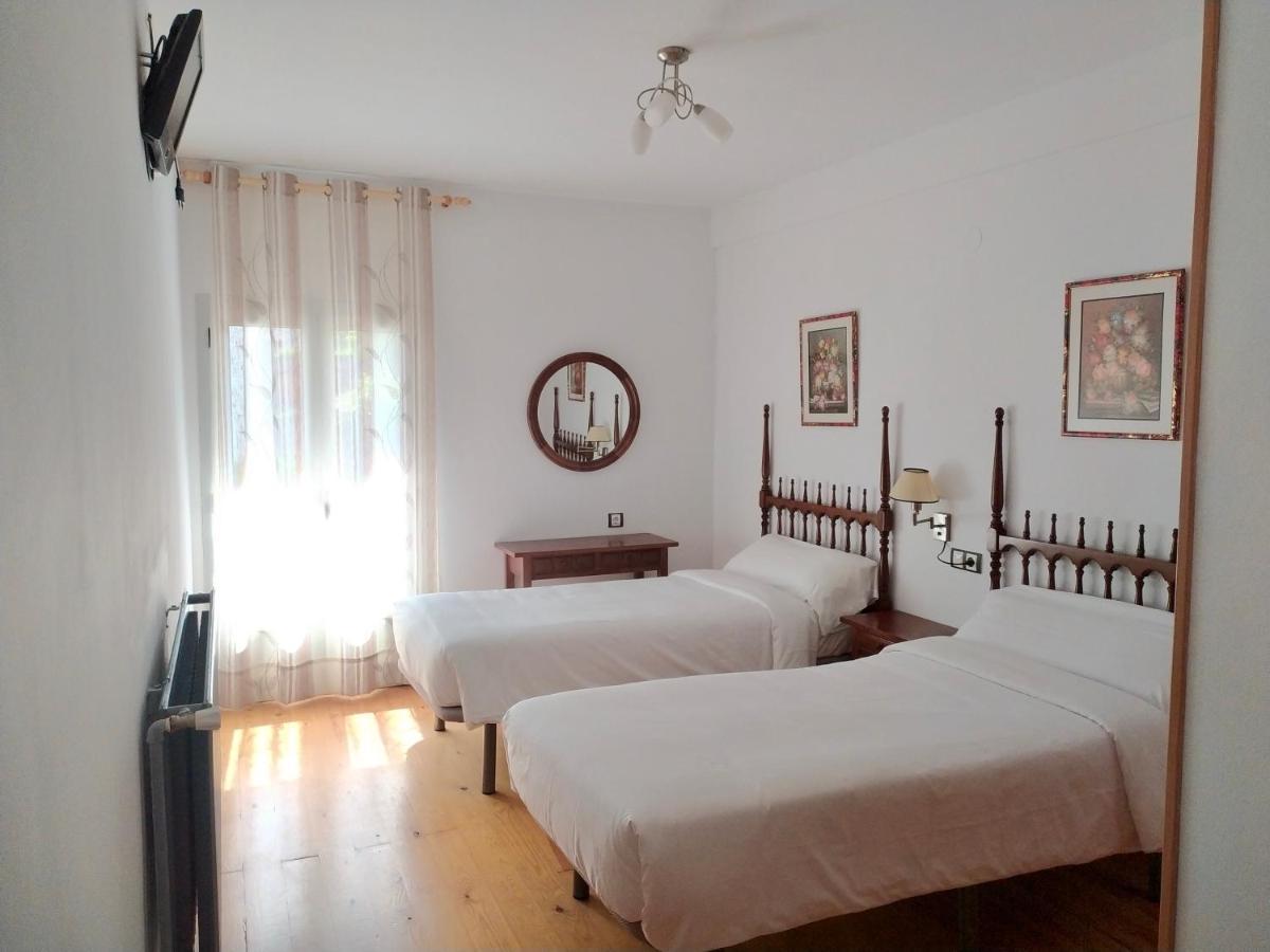 Hostal Pirineos Meliz Bielsa Kültér fotó