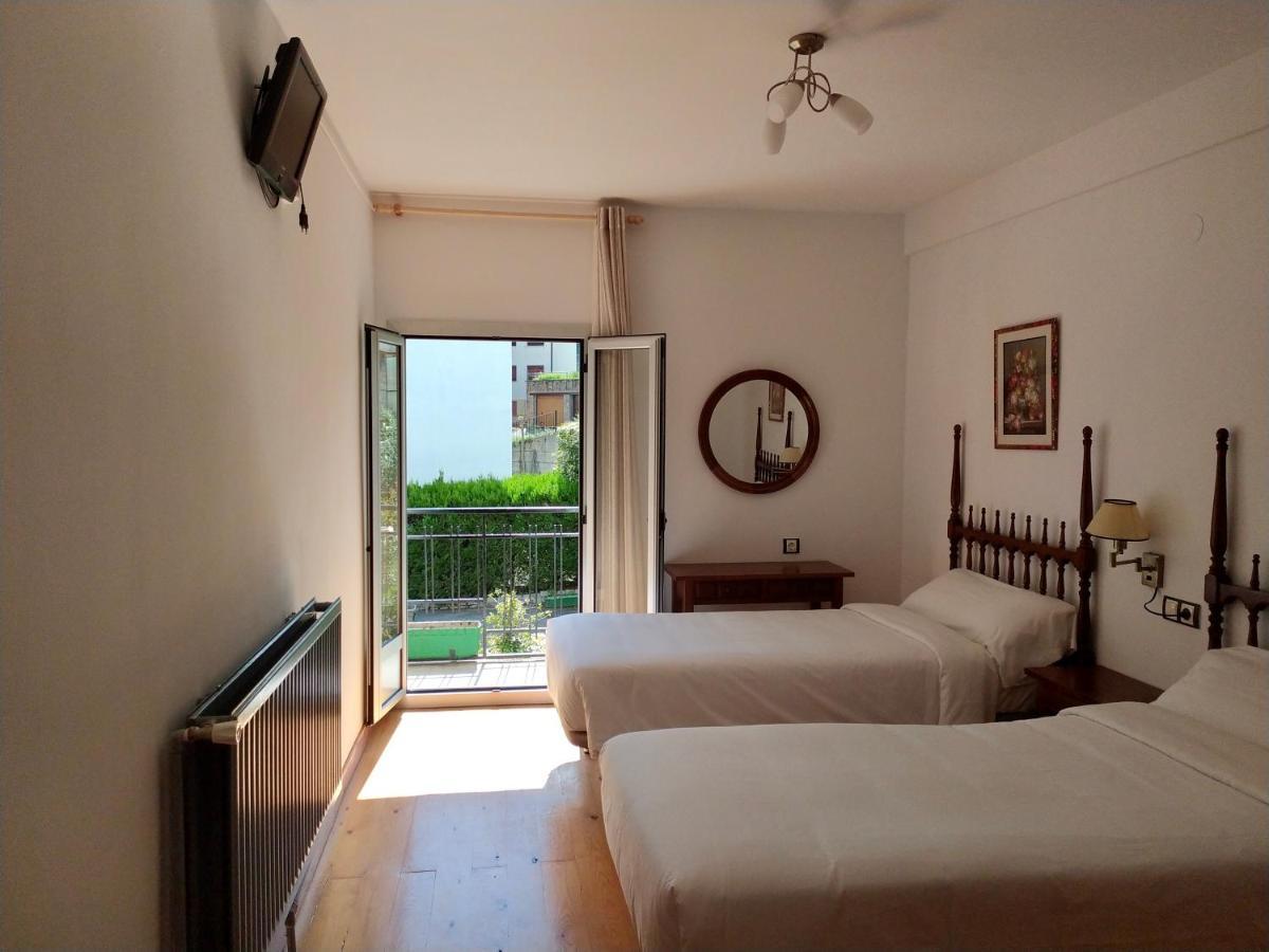Hostal Pirineos Meliz Bielsa Kültér fotó